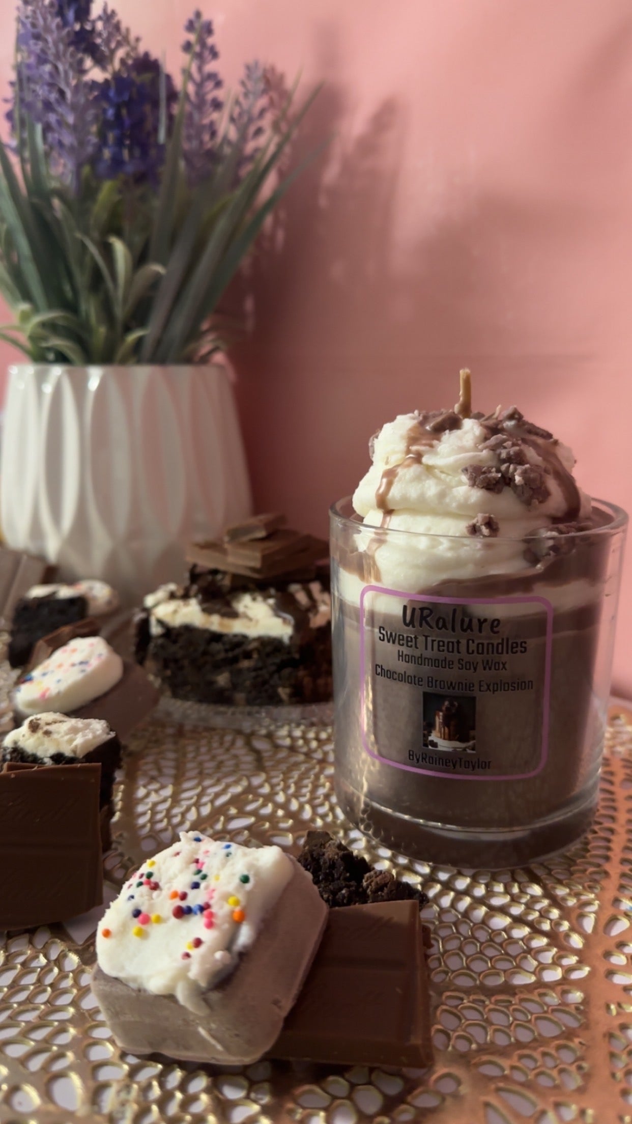 URalure Chocolate Brownie Explosion Cake Scented Candle