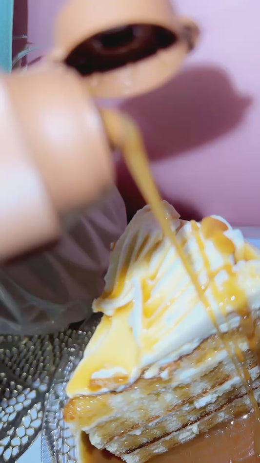 URalure Vanilla Caramel Cake Scented Candle